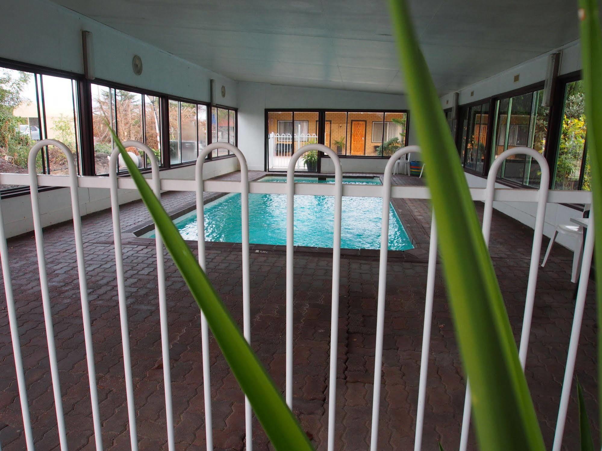 Majestic Motel Horsham Kültér fotó